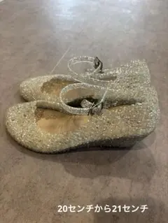 キッズ　キラキラ　ラバー　ヒール　バックル付き　シンデレラシューズ