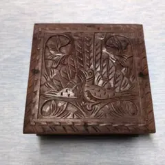 彫刻木製　インドネシア