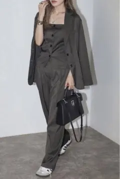 Bonjour Sagan｜テーラードジャケット×キャミビスチェ×ワイドパンツ