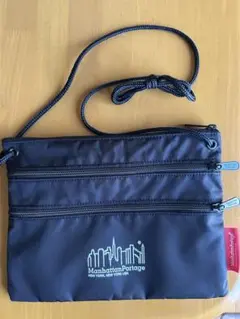 Manhattan Portage 黒 サコッシュ