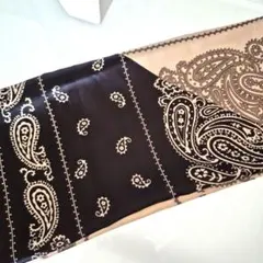 ペイズリー柄シルク風スカーフブラックアイボリー