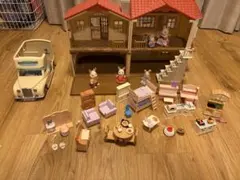 シルバニアファミリー 家と車のセット　小物も込み