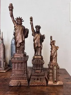 自由の女神 ニューヨーク 金属製 置物　50年代 自由の女神 ニューヨーク 金属製 置物 50年代 - メルカリ
