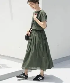 美品 現行 アーバンリサーチドアーズ コットンボイルドッキングギャザーワンピース