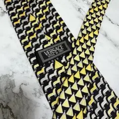 GIANNIVERSACE ネクタイ ブラック イエロー 総柄 ヴェルサーチのサムネイル