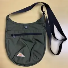 未使用★KELTY ケルティ ミニカーブショルダーバッグ ユニセックス オリーブ