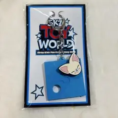 フォクシニー　SKZOO StrayKids スキズ　TOY WORLD IN