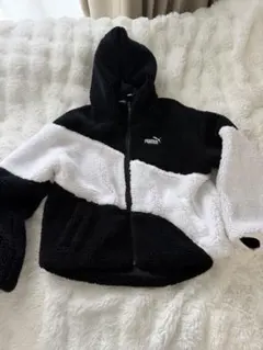 PUMA フリースジャケット 黒/白