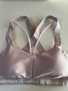 美品　Under Armour クロスバック スポーツブラ　MD