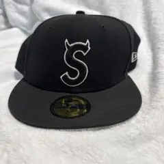 New Era 59FIFTY ブラックキャップsupreme Sロゴ