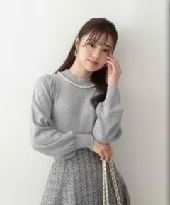 プロポーションボディドレッシング ニット パール付き グレー