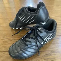 Umbro サッカーシューズ ブラック FG