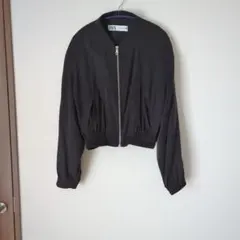 ZARA ブラック クロップドジャケット