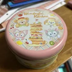 ダッフィー　シェリーメイ　ジェラトーニ　缶