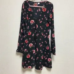 H&M 花柄 トップス 黒
