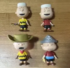 Super7 PEANUTS フィギュア チャーリーブラウン ライナス 4体のサムネイル