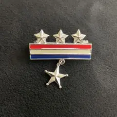 【16】ミリタリーなブローチ　レトロ感　ヴィンテージ