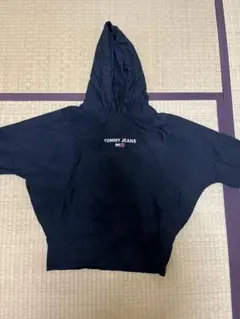 TOMMY JEANSのパーカー
