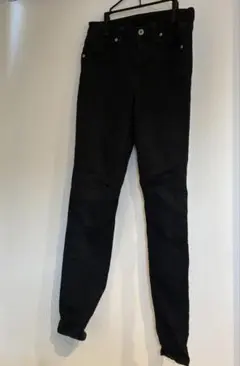 ブラック スキニーパンツ