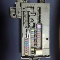 ピクシスメガ DBA-LA700A H27年前期 室内ヒューズボックス - メルカリ