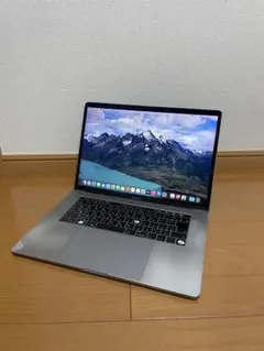 MacBook Pro 2018 15インチ i7 512GB
