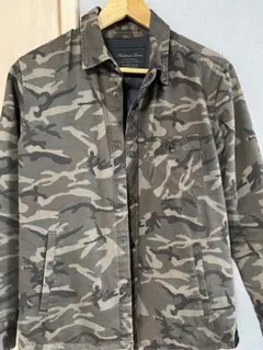 ナノユニバース西川ダウンシャツ　迷彩