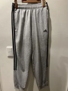 adidas グレー スウェットパンツ3本線　Sサイズ