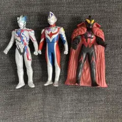 ウルトラマン ゼロ ベリアル ジード 大型ソフビフィギュア 3体セット ウルトラマンゼロ ベリアル ジードソフビ3体セット - メルカリ