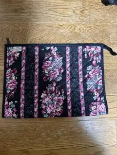 NaRaYa フラットポーチ 花柄 キルティングのサムネイル
