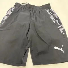 Puma グレー ハーフパンツ