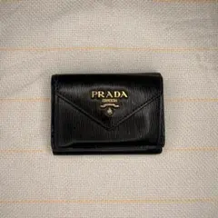 【付属品完備】PRADA ブラック 三つ折り財布 ヴィッテロムーブ
