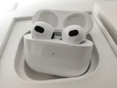 Apple AirPods 第3世代 Lightning／MagSafe充電対応