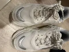BALENCIAGA TRIPLE S ホワイト 41のサムネイル