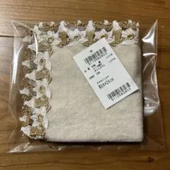 【新品】近沢レース　バニラ　タオルハンカチ　ベージュ系　ソフトクリームのサムネイル