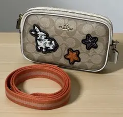 極美品✨COACH コーチ うさぎ ワッペン ミニショルダー ベージュ PVCのサムネイル