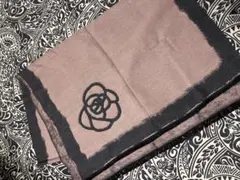 【新品】バラ柄入りストール リバーシブル、グレー＆くすみピンク ウール100%