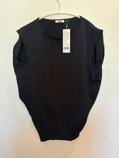 【新品タグ付き】UNIQLO U ブラック ノースリーブ　黒