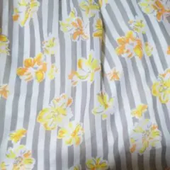 新品タグ付き GU フレアスカート