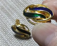 ゴールド ツイストデザイン イヤリング