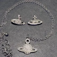 土星モチーフ ネックレスとピアスセット　シルバー