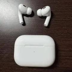 Apple AirPods Pro (第2世代) 本体、充電ケース
