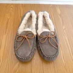 UGG グレー モカシン　ダコタ　24cm