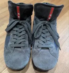 美品　箱と袋付　PRADA グレー スエード ハイカットスニーカー　メンズプラダのサムネイル