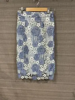 青白花柄レースタイトスカート