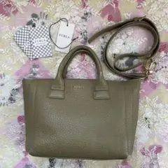 ❤︎FURLA ❤︎ベージュ　グレー レザー ショルダーバッグ