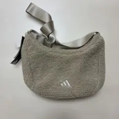 adidas ボア ショルダーバッグ