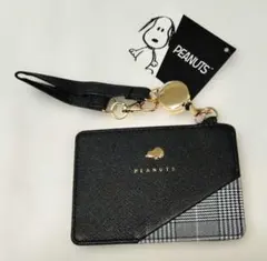 新品 スヌーピー Peanuts パスケース ブラック