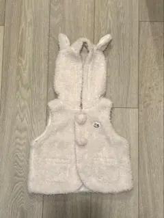 うさぎ耳付きベスト　ピンク　ベベ　Bebe