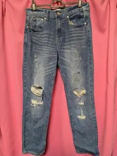 ディスパークデニムパンツ　ダメージ加工