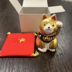 作舎 招き猫 ゴールド 置物 座布団付き